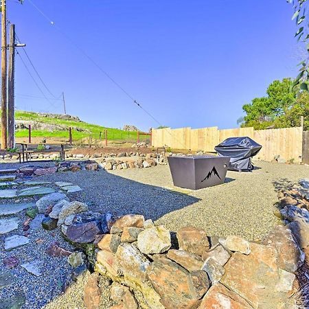 Peaceful Ranch Home With Sierra Nevada Views Woodlake Buitenkant foto