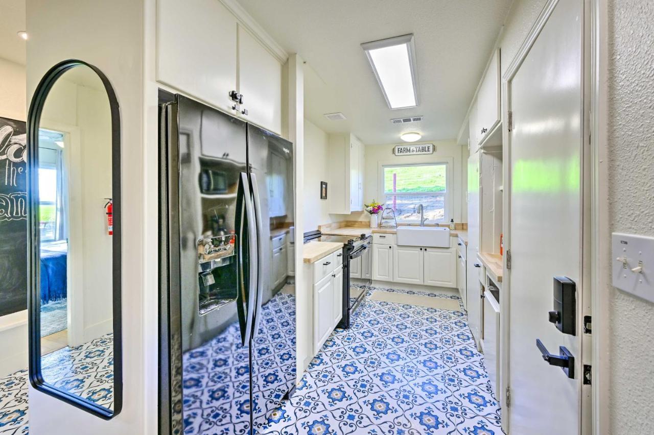 Peaceful Ranch Home With Sierra Nevada Views Woodlake Buitenkant foto